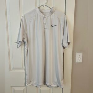 Men’s collarless golf shirt